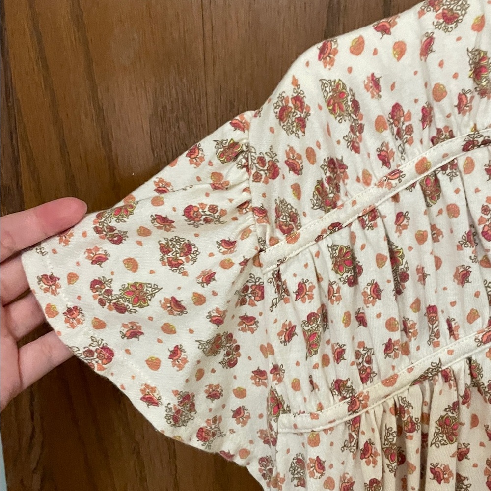LANE BRYANT UEC size 14/16 Cream Boho Flutter Sleeve V Neck Top Floral Stretch - Picture 5 of 12
